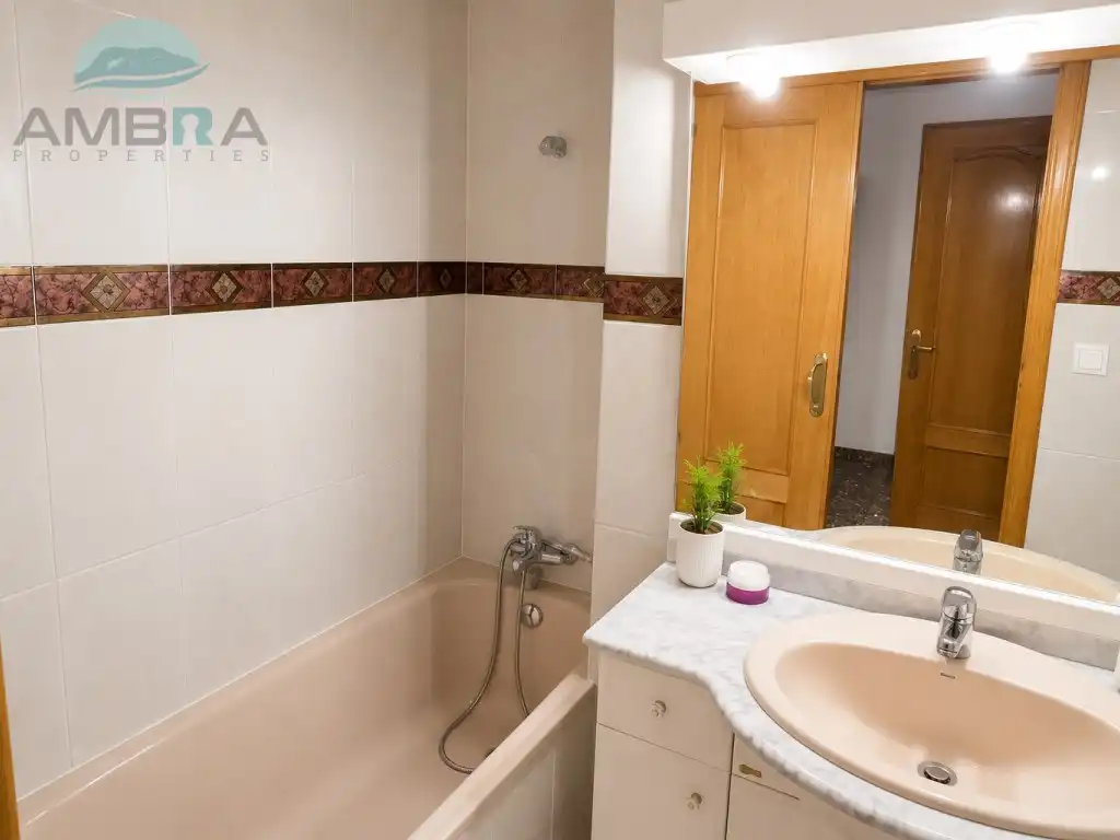 Flat with terrace for sale in Avenida Valencia, imagen 9