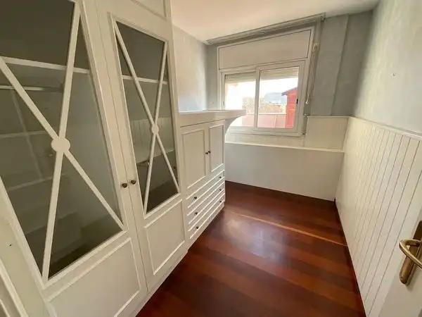 Habitación de Ático en venta en Cerdanyola del Vallès con Aire acondicionado, Calefacción y Parquet