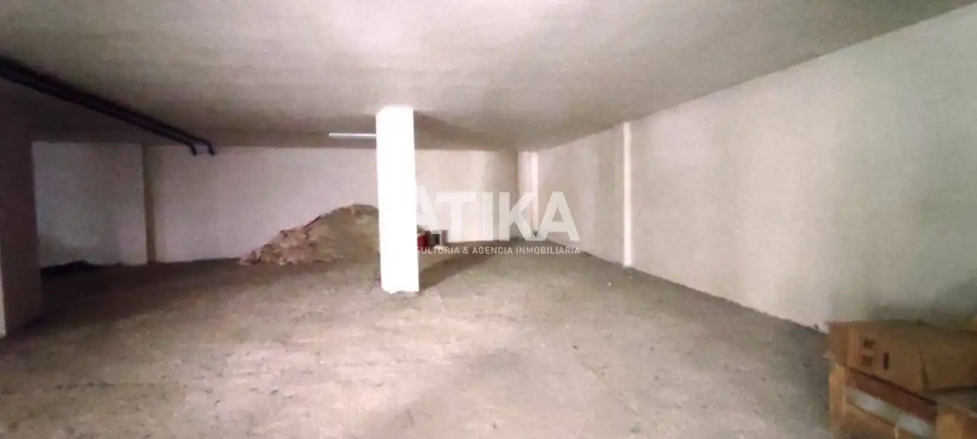 Locale commerciale in vendita a Sant Josep - Zona Hospital, imagen 3