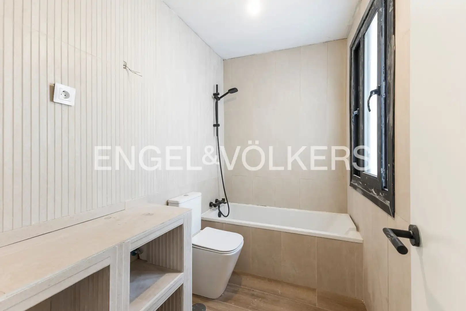 Bathroom of Houses for rent in Ciudalcampo  with Air Conditioner, Heating and Private garden