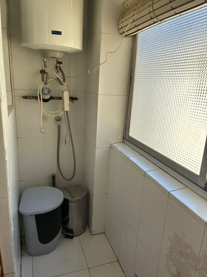 Bany de Pis de lloguer en Granada amb Aire condicionat, Moblat i Balcó