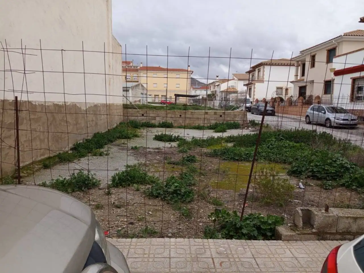 Residential land for sale in Baza