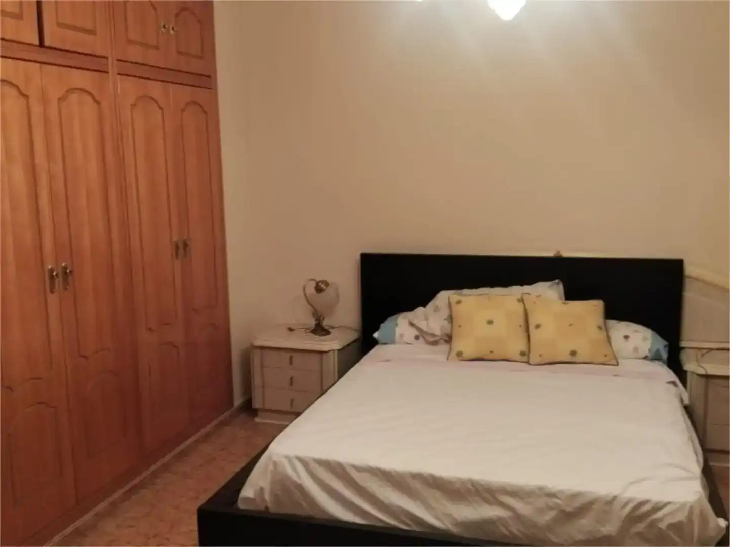 Bedroom of Flat for sale in Otos  with Air Conditioner, Private garden and Storage room