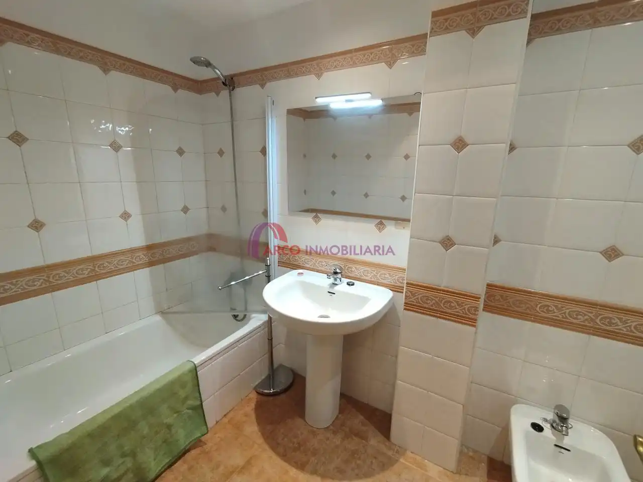 Casa adosada en venta en Quintanilla Vivar, Burgos