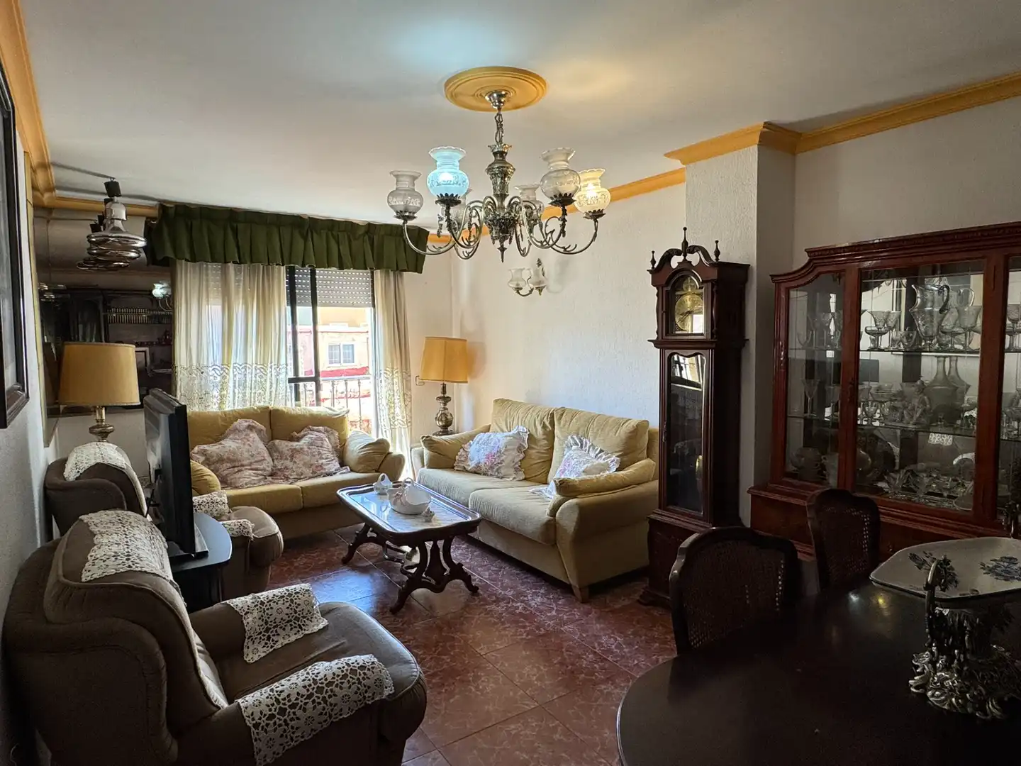 Sala de estar de Piso en venta en Almería con Aire acondicionado, Trastero y Amueblado