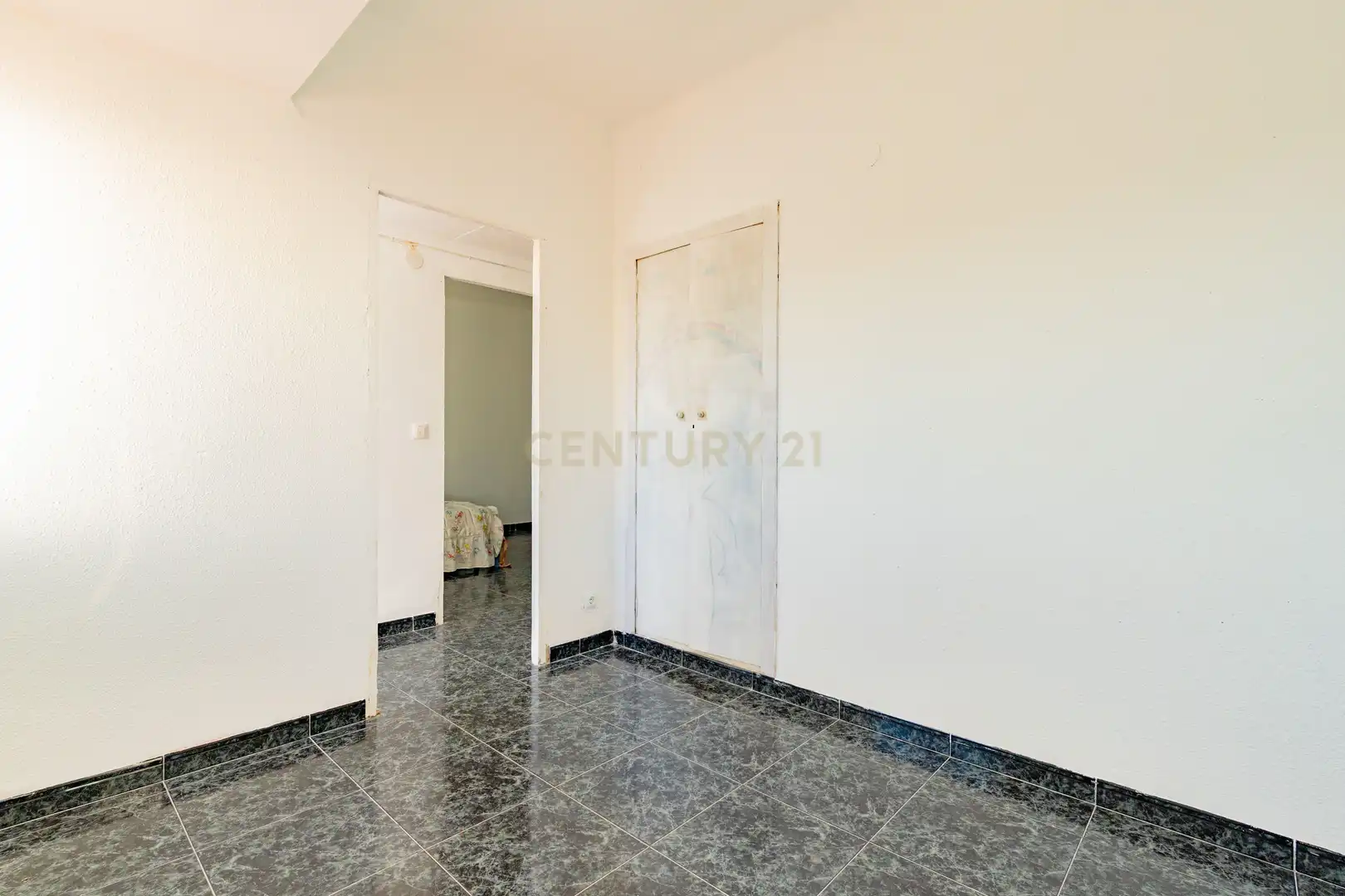 Habitación de Piso en venta en Sollana con Balcón