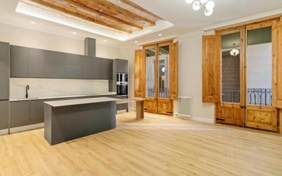 Kitchen of Flat for sale in  Barcelona Capital  with Heating, Terrace and Balcony