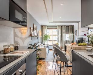 Cuina de Apartament de lloguer en  Madrid Capital amb Aire condicionat, Moblat i Rentadora