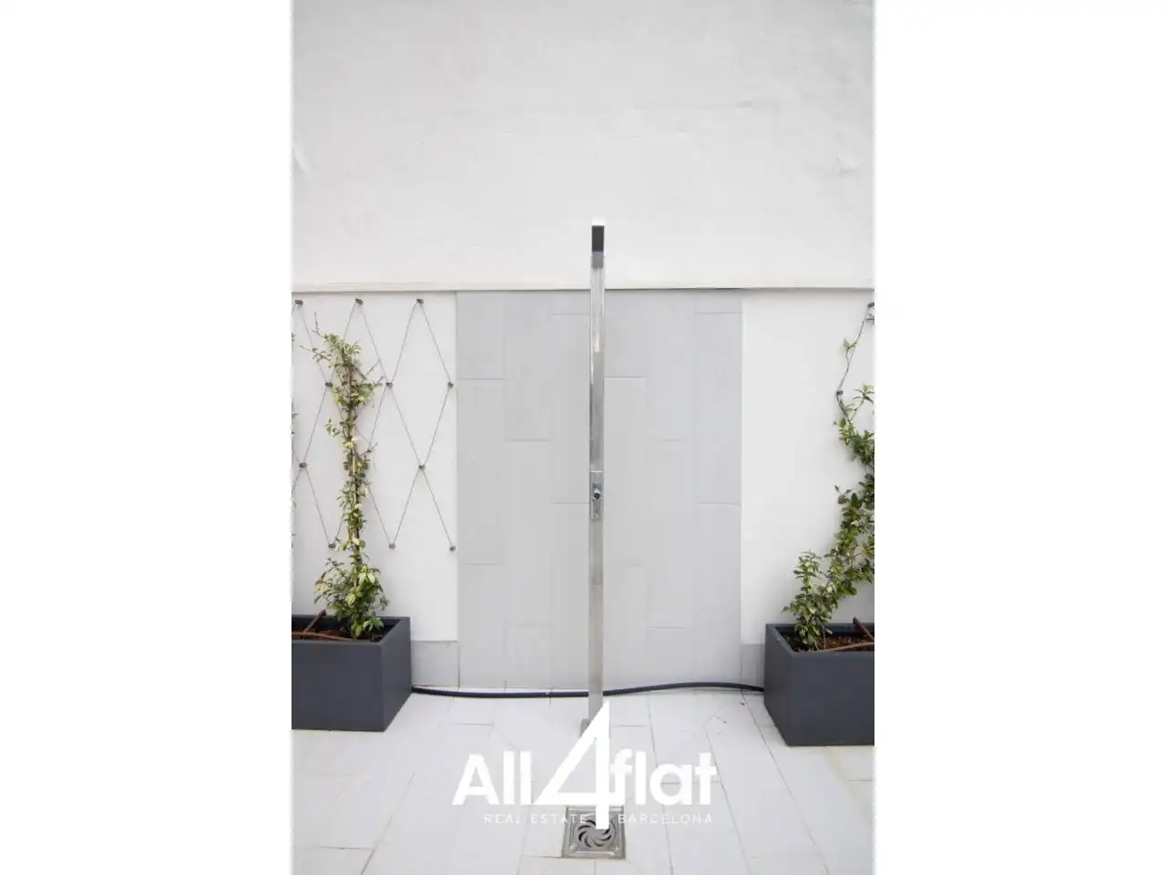 Außenansicht von Wohnung zur Miete in Barcelona mit Klimaanlage, Heizung und Parkett
