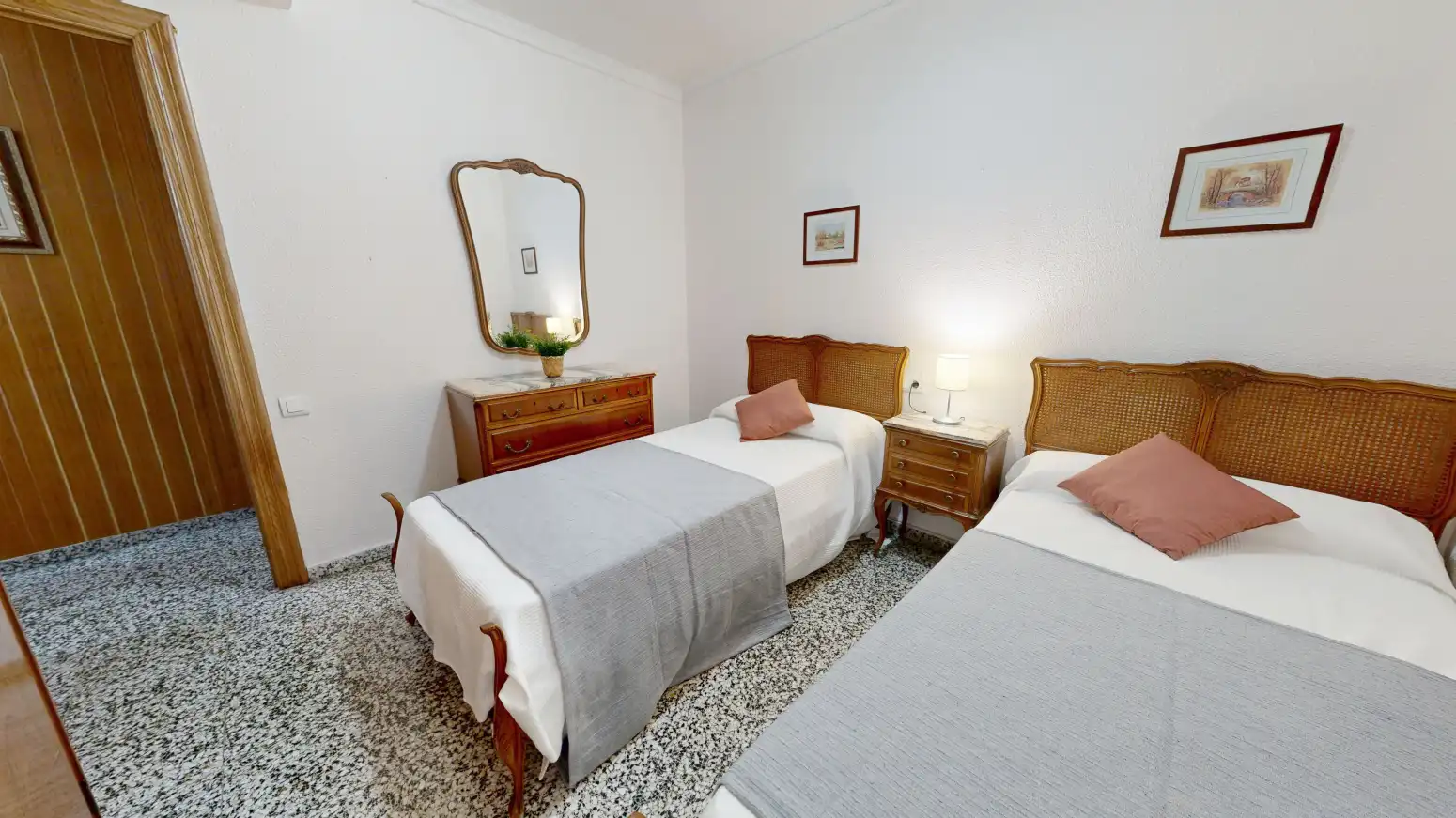 Habitación de Piso en venta en Valencia con Aire acondicionado y Balcón