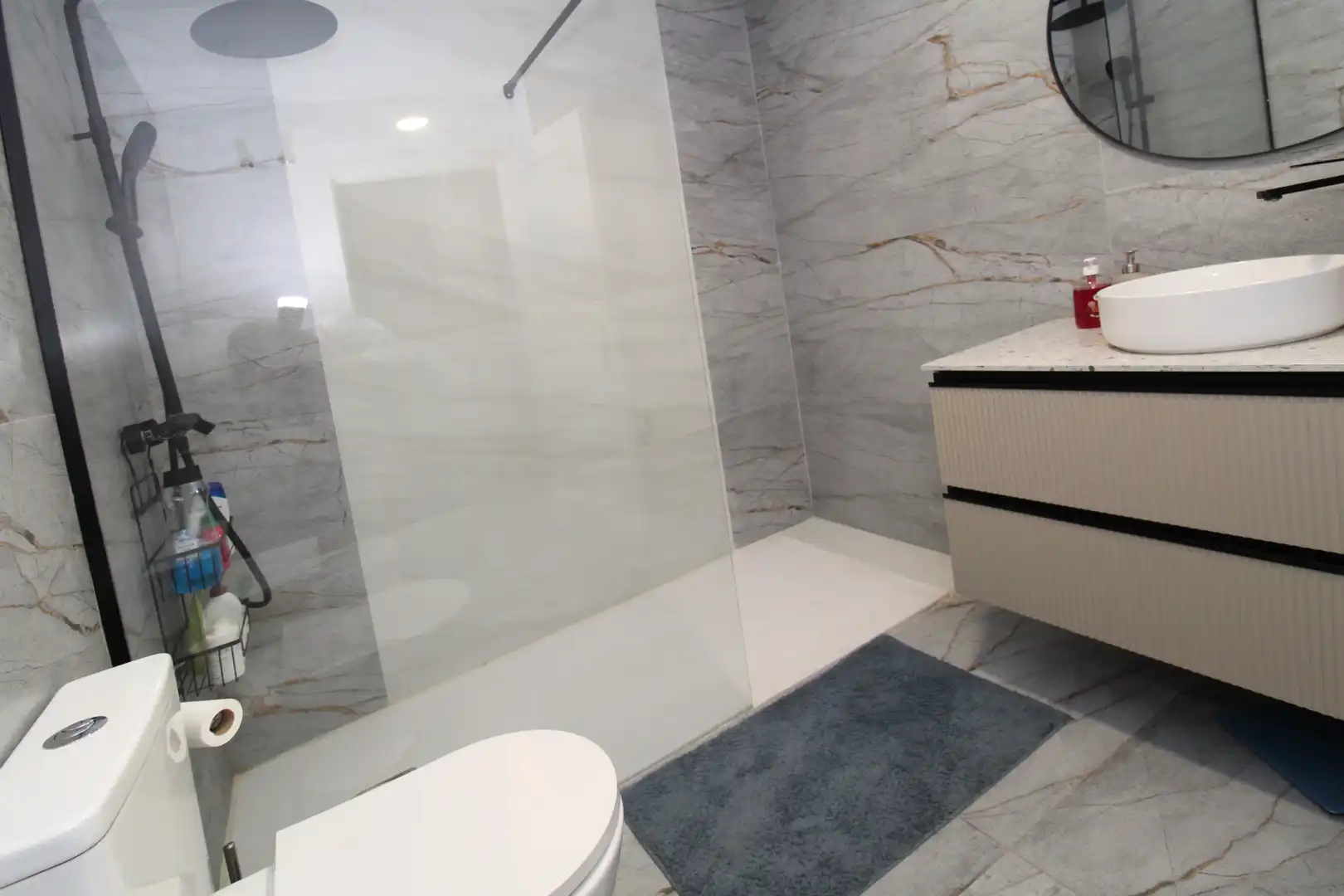 Badezimmer von Wohnung zum Verkauf in Ronda mit Klimaanlage und Möbliert