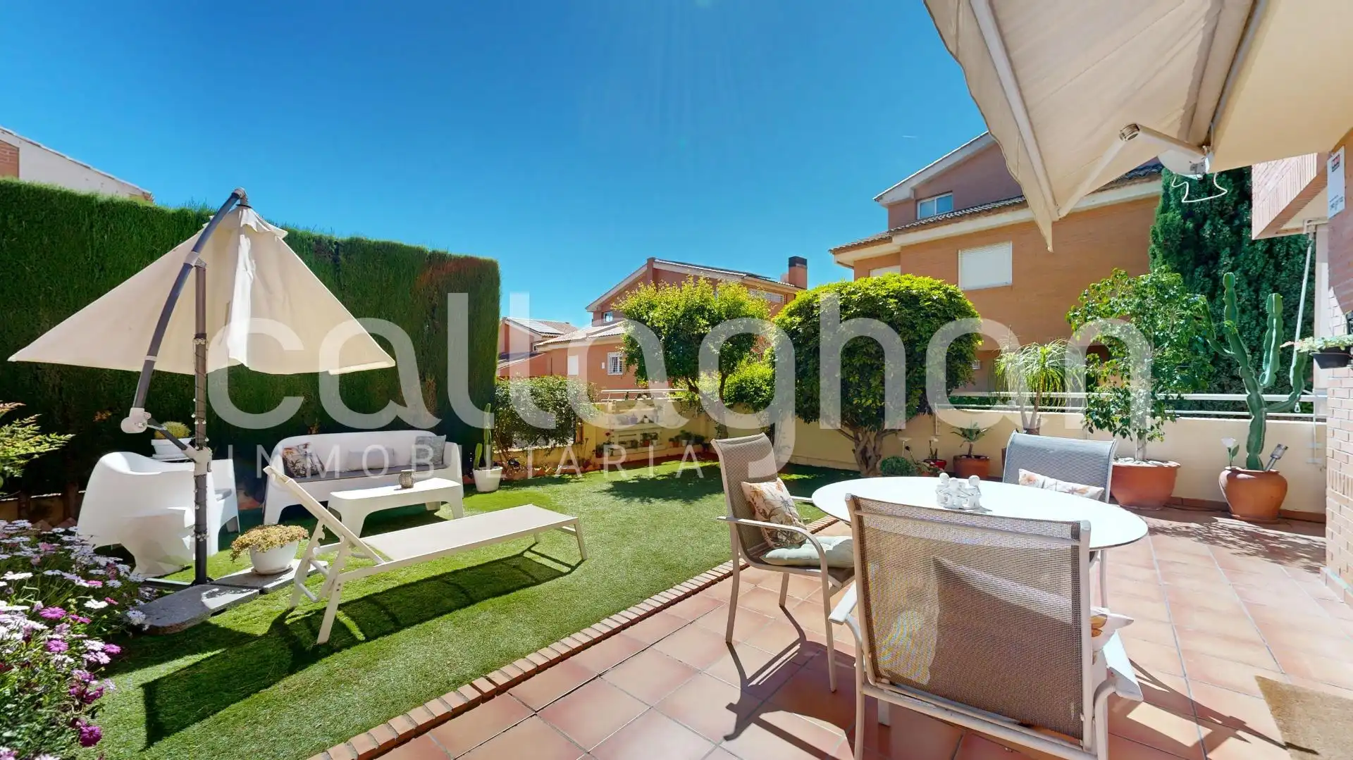 Garden of Ground floor for sale in Valencia  with Air Conditioner, Private garden and Storage room