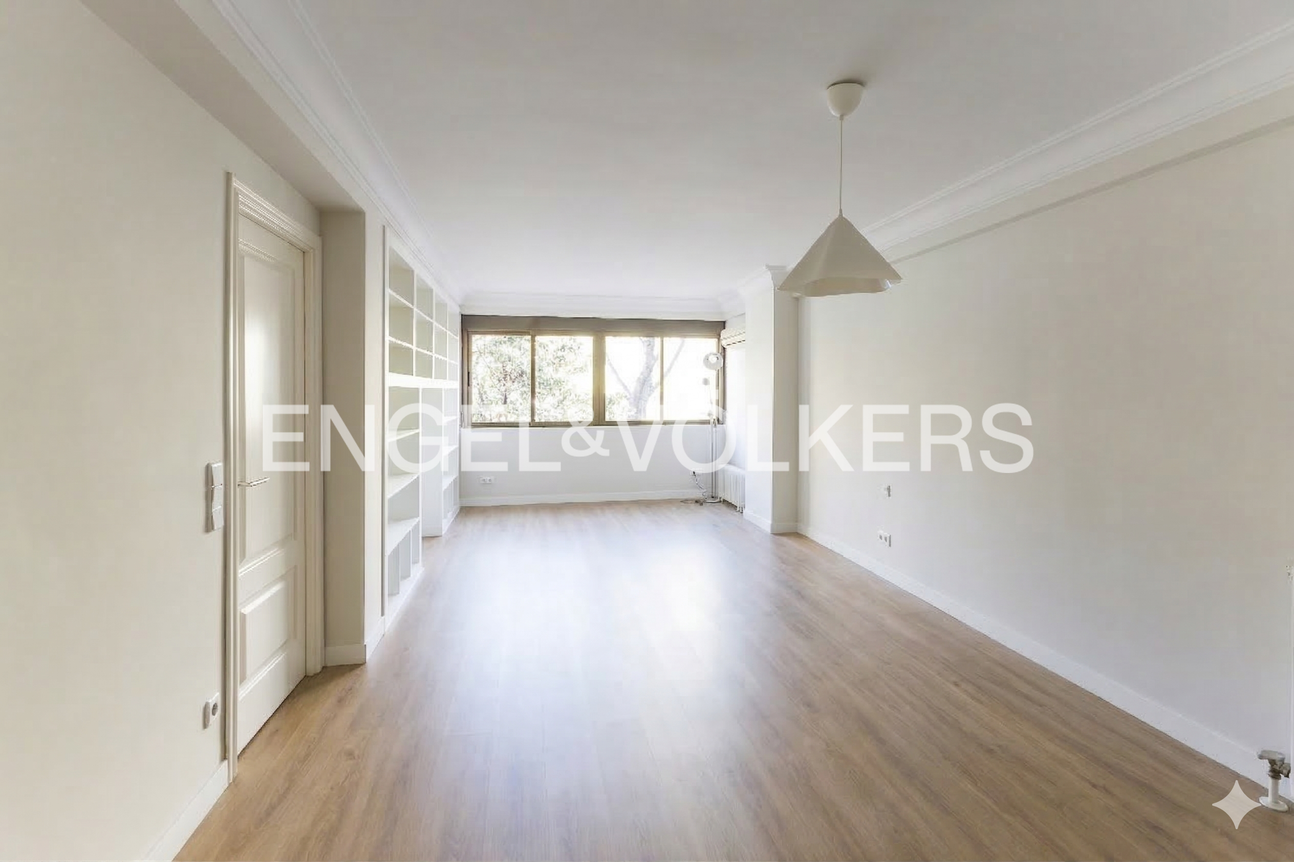 Sala de estar de Piso de alquiler en  Madrid Capital con Aire acondicionado, Calefacción y Se aceptan mascotas