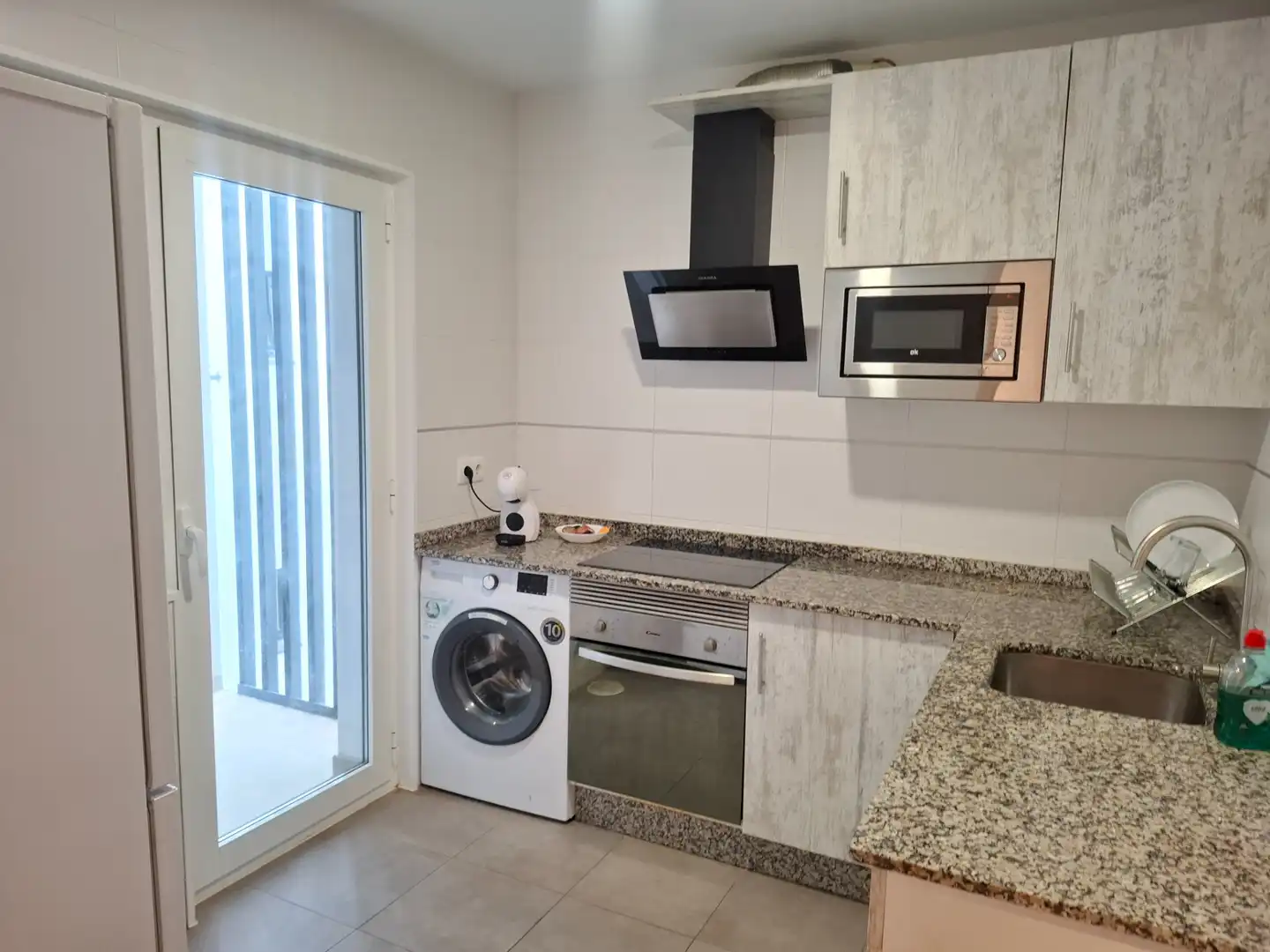 Cocina de Piso en venta en Viveiro con Terraza, Amueblado y Piscina comunitaria