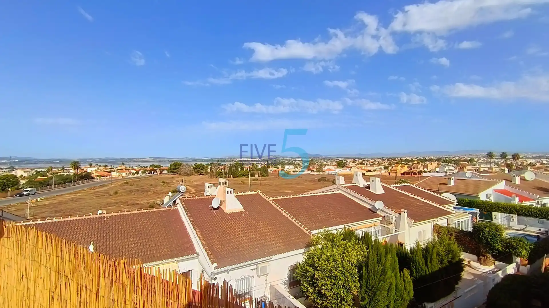 Vista exterior de Casa adosada en venta en Torrevieja con Aire acondicionado, Calefacción y Terraza