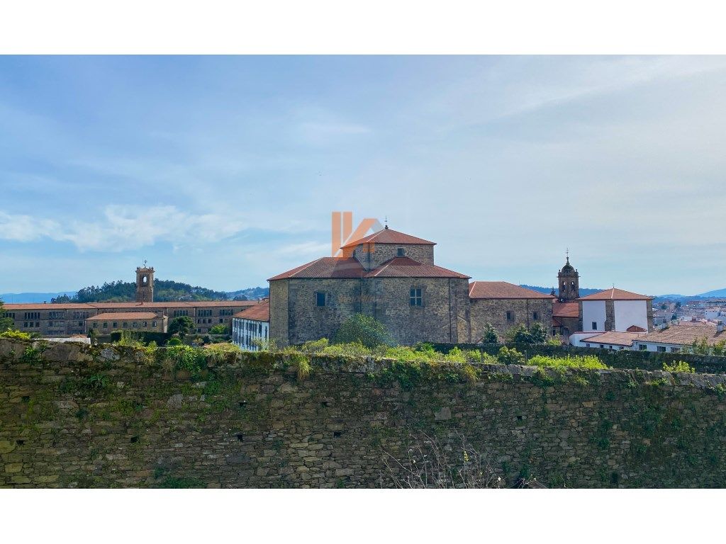 Vista exterior de Casa o xalet en venda en Santiago de Compostela 