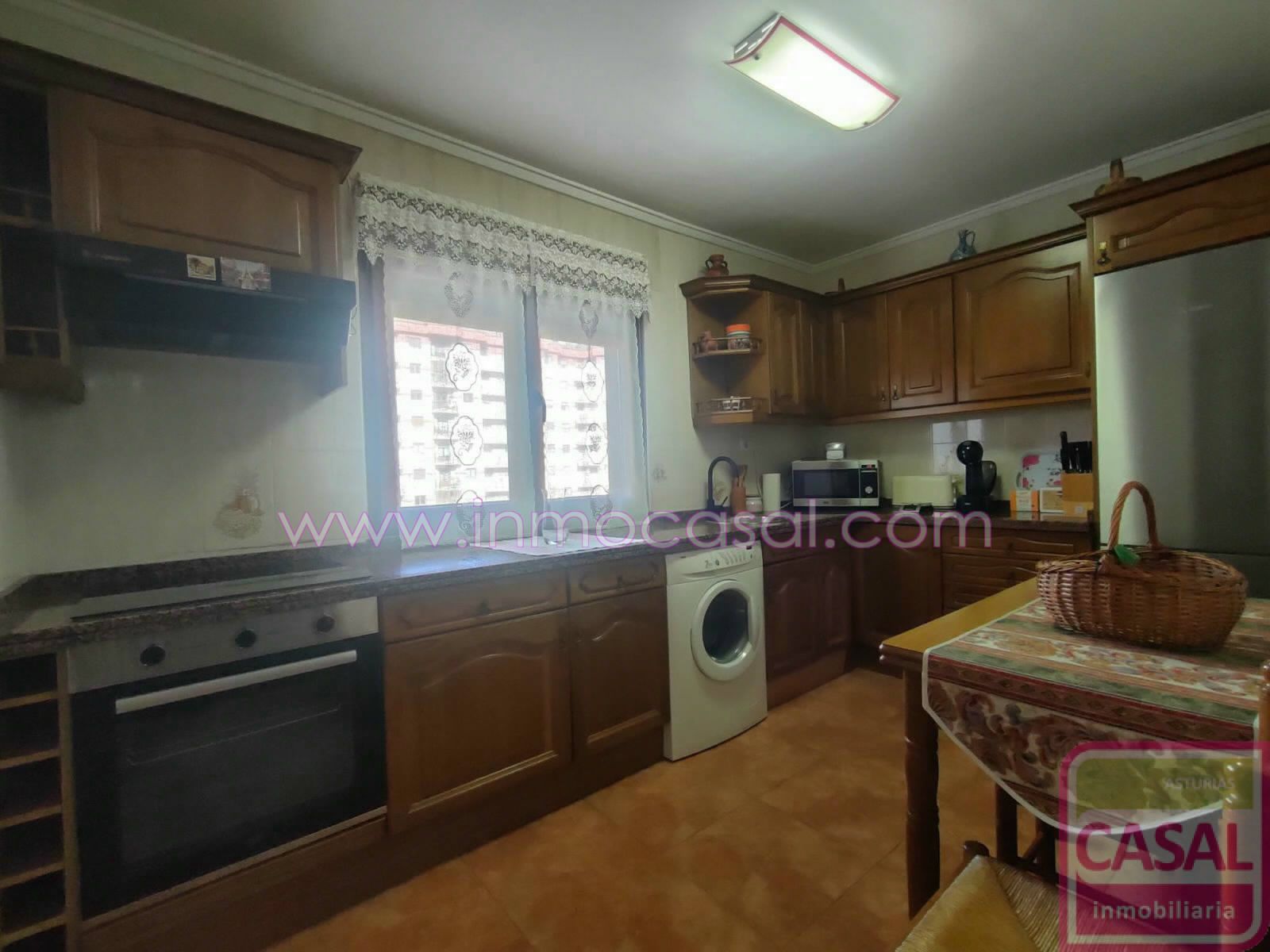 Kitchen of Flat to rent in Avilés  with Heating and Furnished