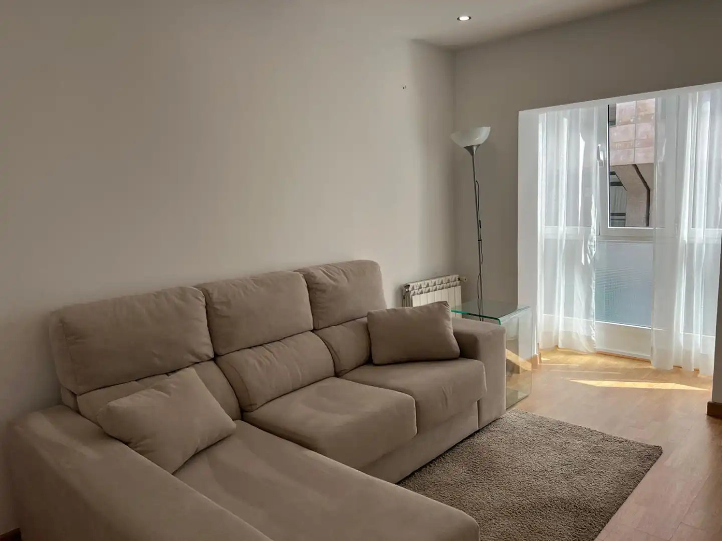 Flat for rent in Conde del Real Agrado, Barrio del Centro