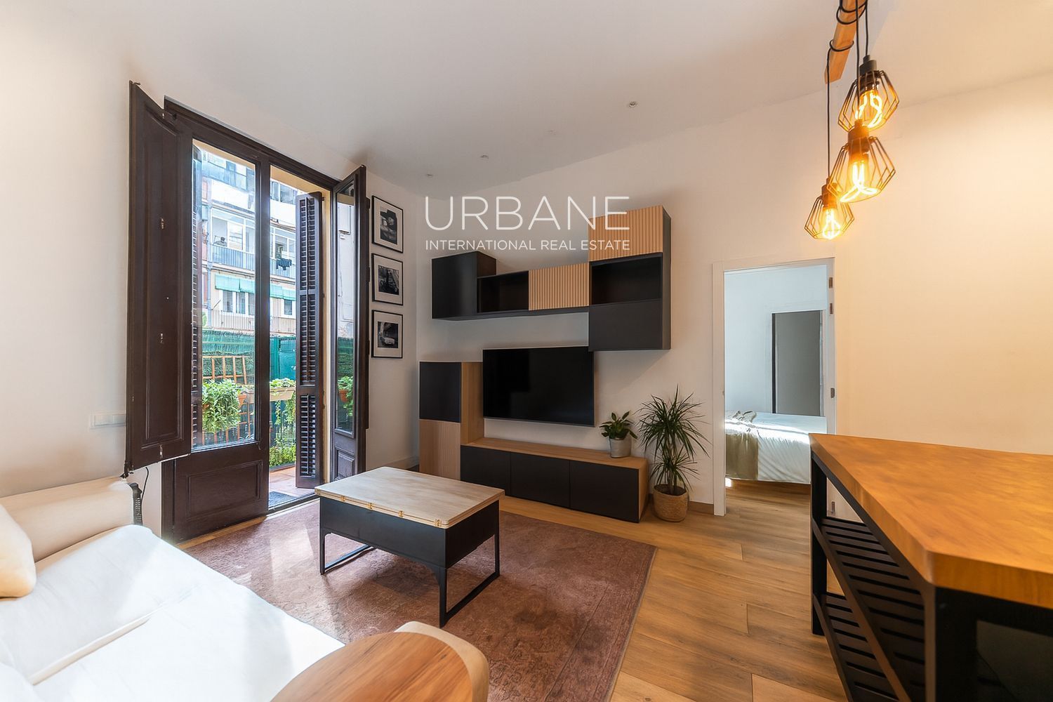 Living room of Single-family semi-detached for sale in  Barcelona Capital  with Air Conditioner, Heating and Terrace