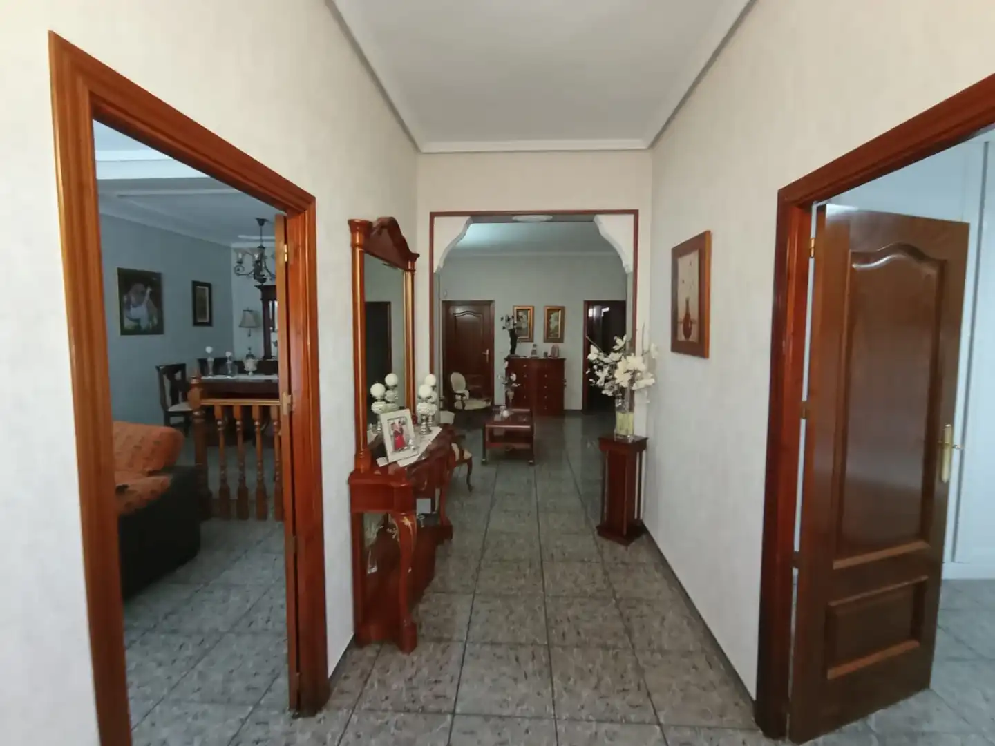 Casa o xalet en venda en Tomelloso amb Aire condicionat, Calefacció i Jardí privat