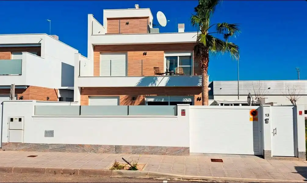 Bungalow avec piscine à vendre à Lugar Zona Valor 25