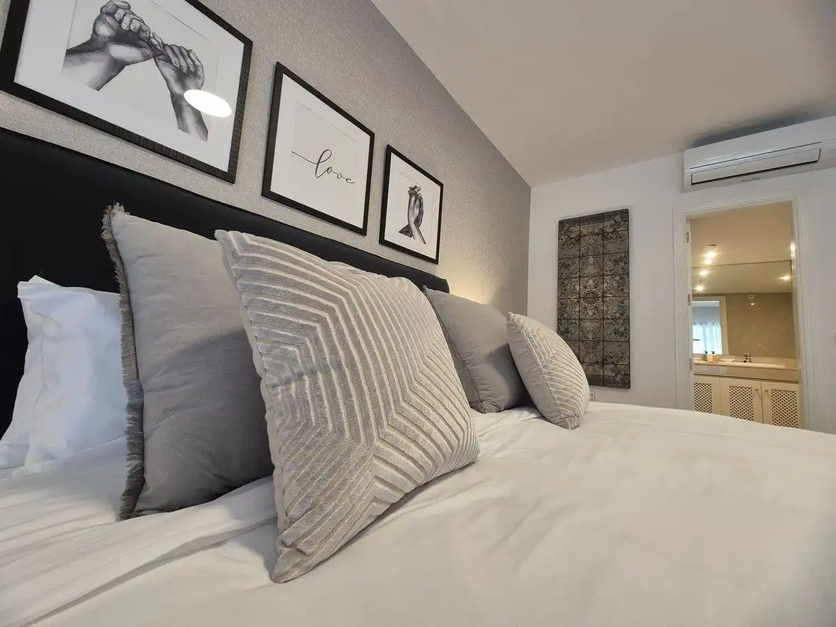 Dormitori de Apartament de lloguer en Marbella amb Aire condicionat, Calefacció i Terrassa