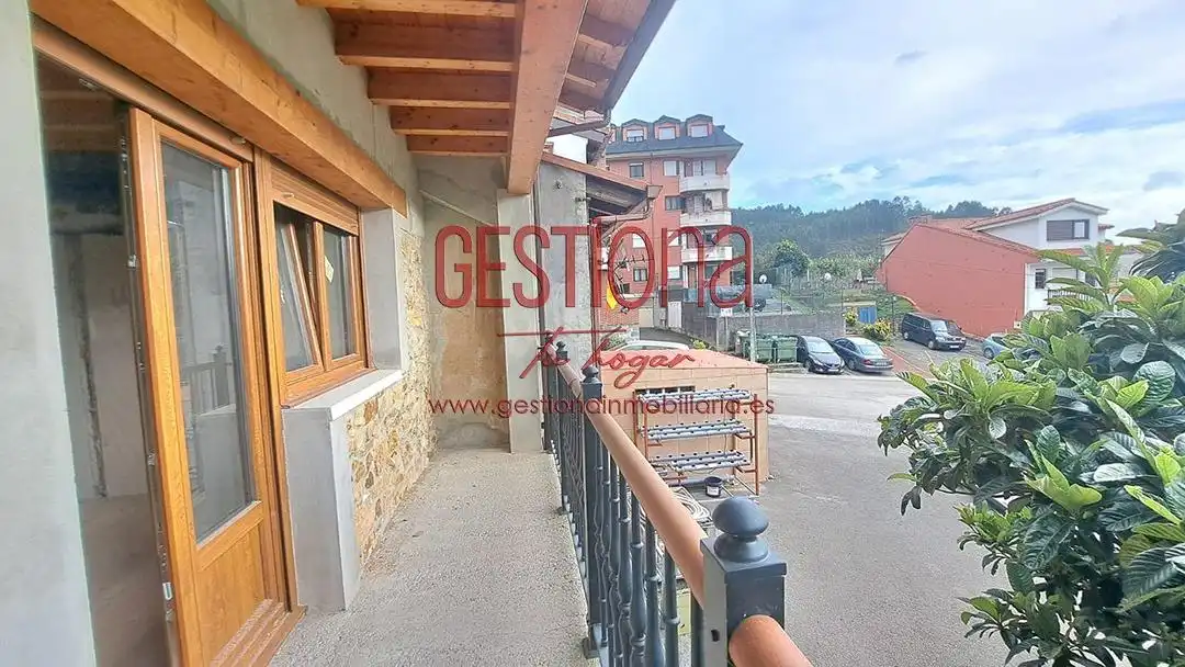 Exterior view of Detached homes for sale in Limpias  with Private garden and Balcony