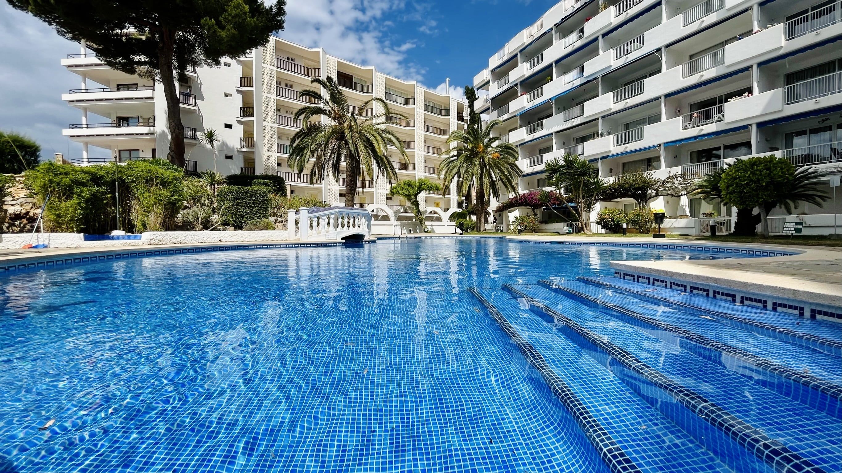 Piscina de Apartament de lloguer en Calvià amb Aire condicionat, Moblat i Piscina comunitària