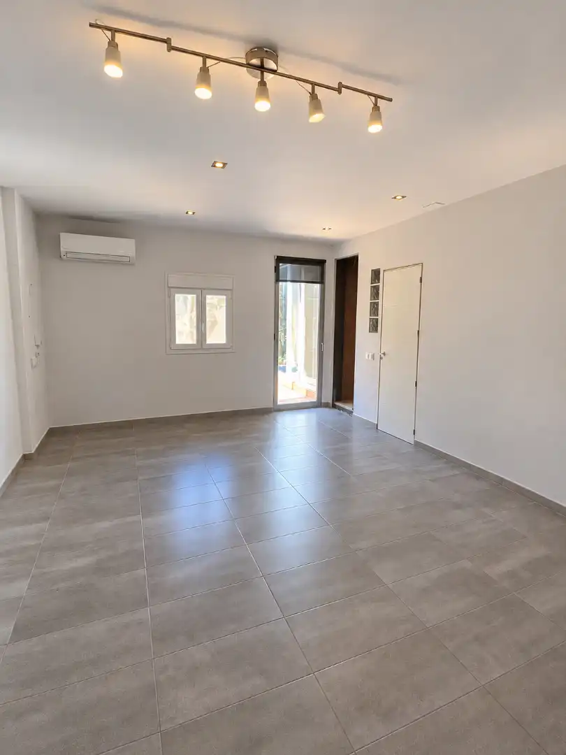 Sala de estar de Casa adosada en venta en Nou Barris