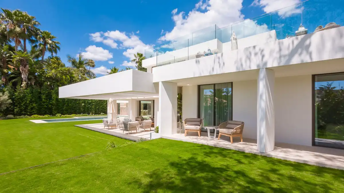 Detached house with pool for sale in Nueva Andalucía, imagen 20