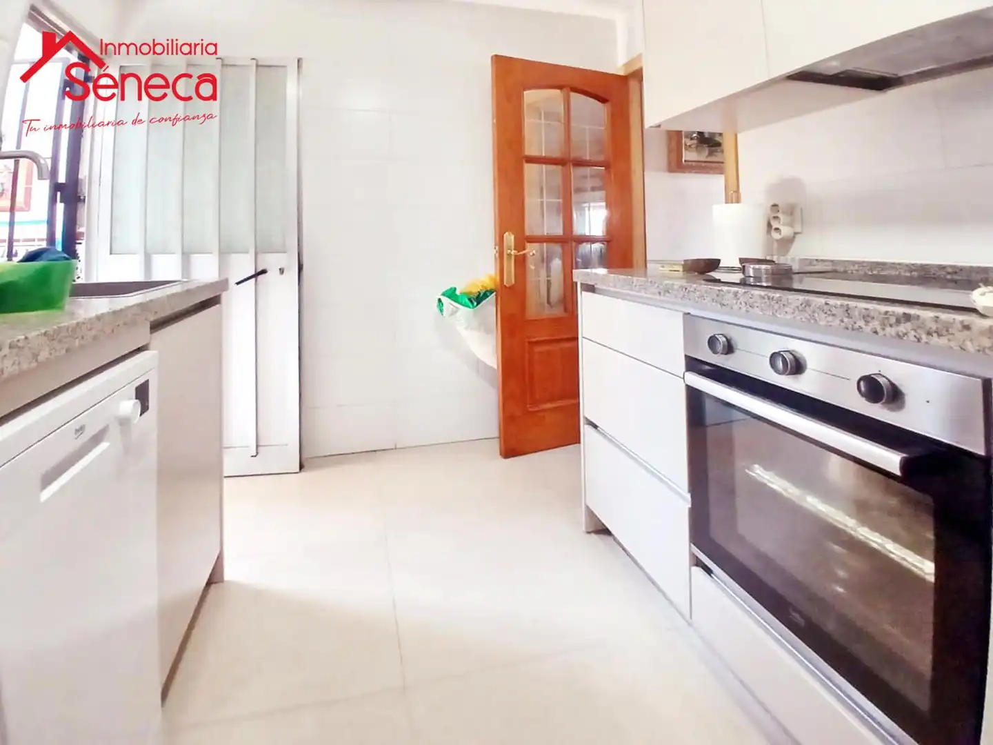 Cuina de Casa o xalet en venda en Córdoba amb Aire condicionat, Terrassa i Traster