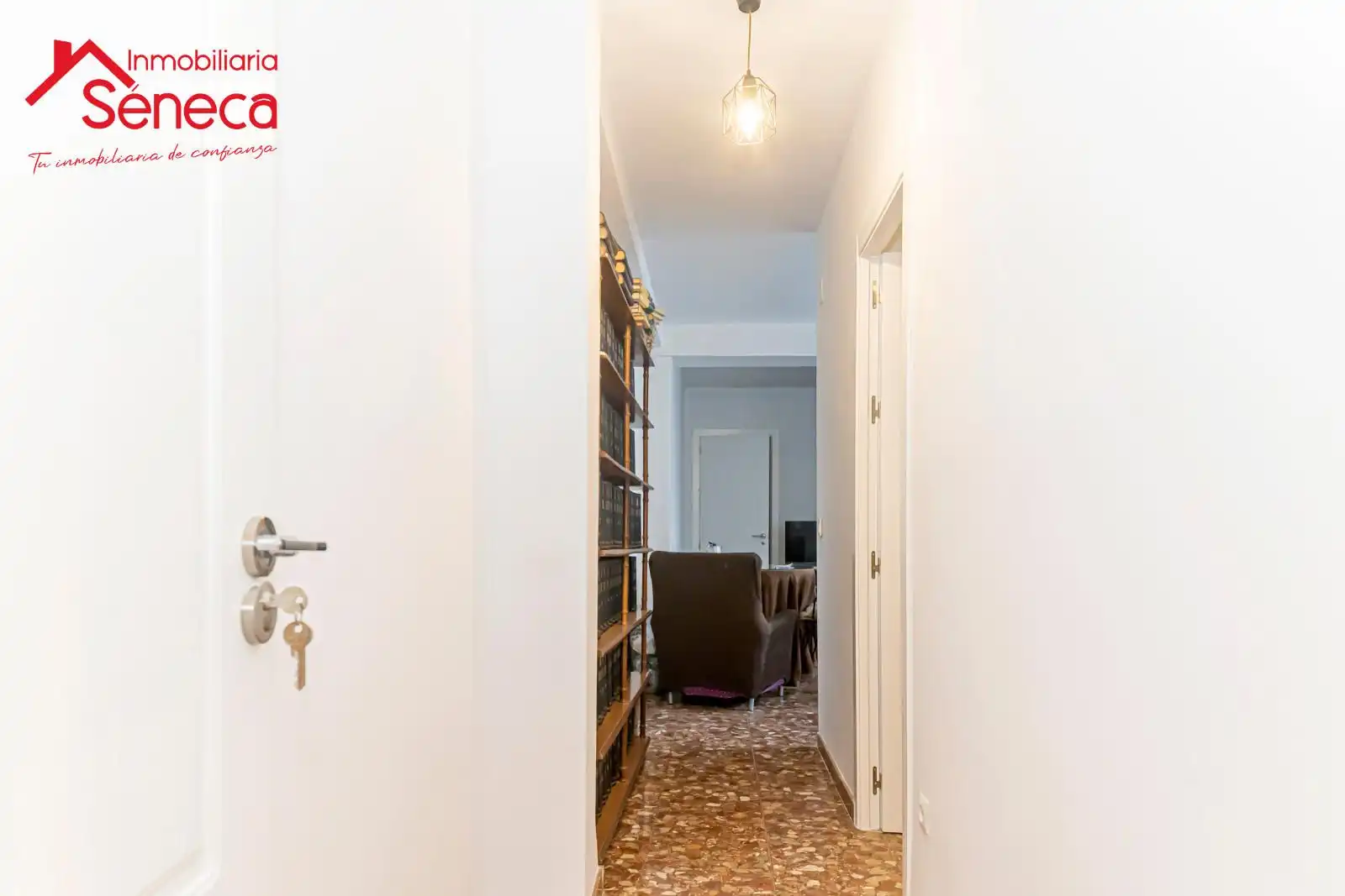 Wohnung zum Verkauf in Córdoba mit Klimaanlage, Heizung und Terrasse