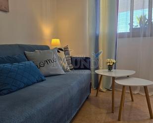 Sala d'estar de Apartament en venda en La Oliva amb Jardí privat, Terrassa i Alarma