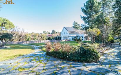 Jardí de Casa o xalet en venda en Pozuelo de Alarcón amb Aire condicionat, Calefacció i Jardí privat