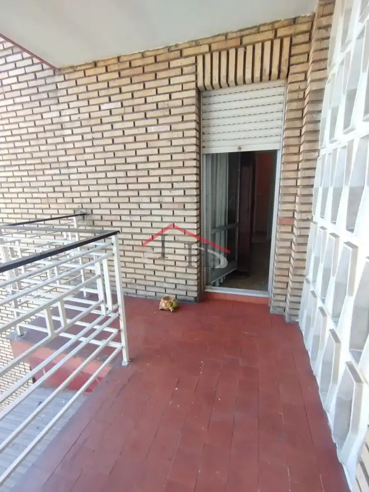Terrassa de Pis en venda en León Capital  amb Calefacció, Terrassa i Moblat