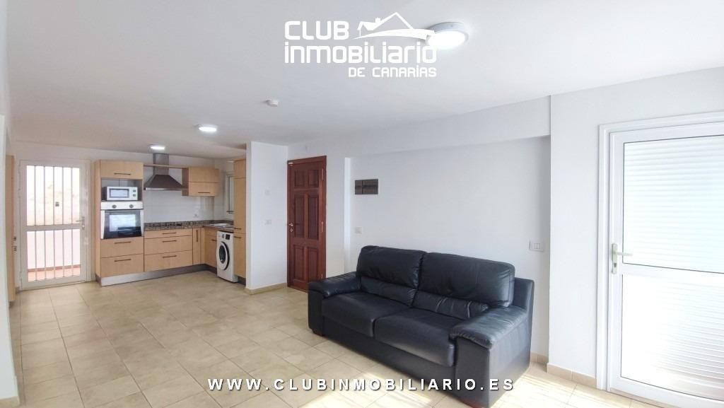 Living room of Flat to rent in Puerto de la Cruz  with Private garden, Terrace and Balcony