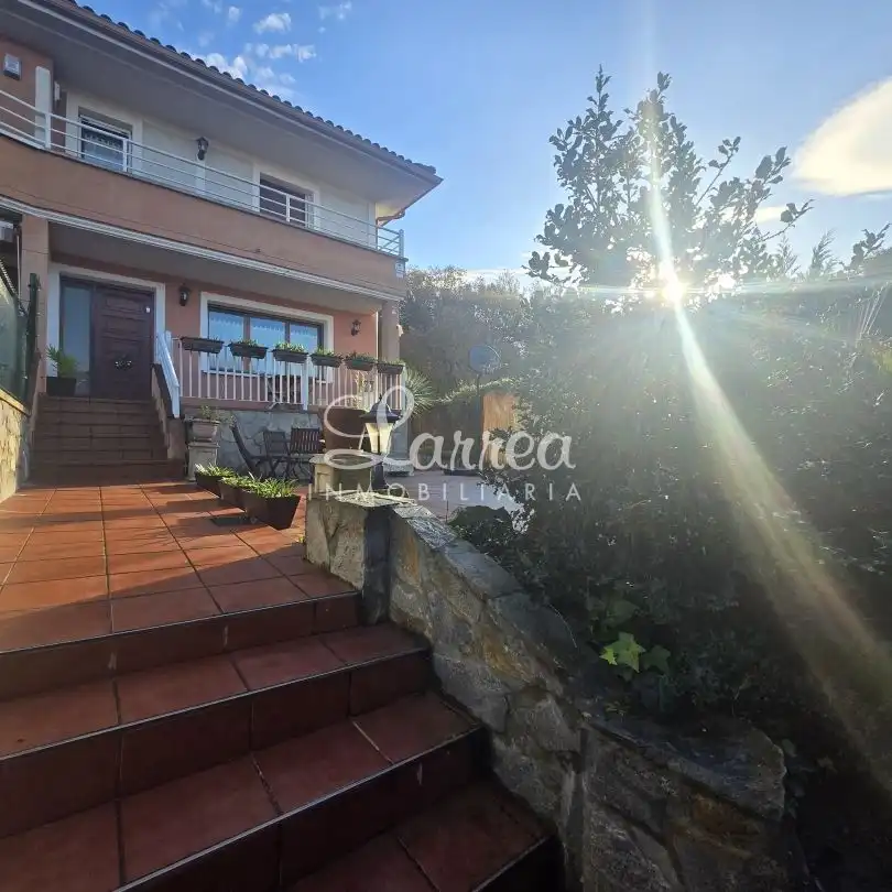Jardí de Casa o xalet en venda en Amorebieta-Etxano amb Calefacció, Jardí privat i Terrassa
