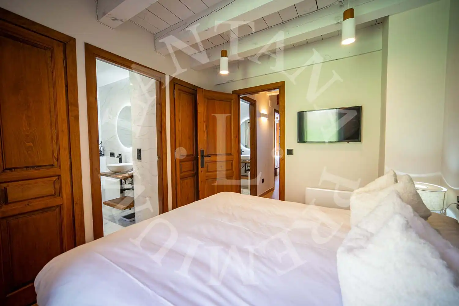 Habitación de Casa adosada en venta en Naut Aran con Calefacción, Jardín privado y Terraza