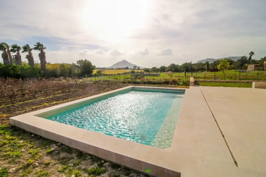Piscina de Finca rústica en venda en Alcúdia amb Aire condicionat, Calefacció i Jardí privat