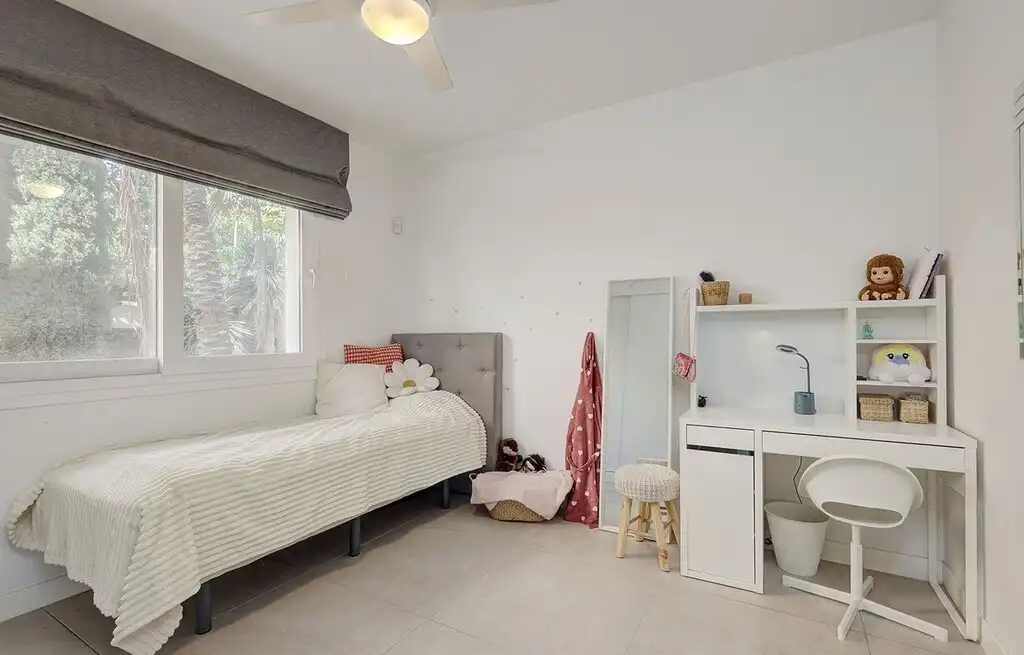 Habitación de Apartamento en venta en Benalmádena con Aire acondicionado, Calefacción y Jardín privado