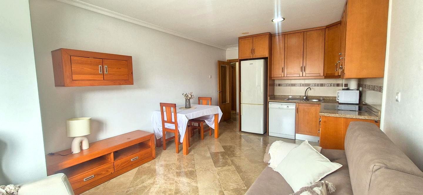 Cuina de Pis en venda en Elche / Elx amb Moblat i Piscina comunitària