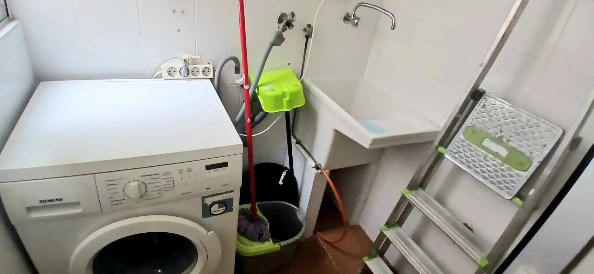 Bathroom of Flat for rent in Almería  with Air Conditioner, Terrace and Furnished
