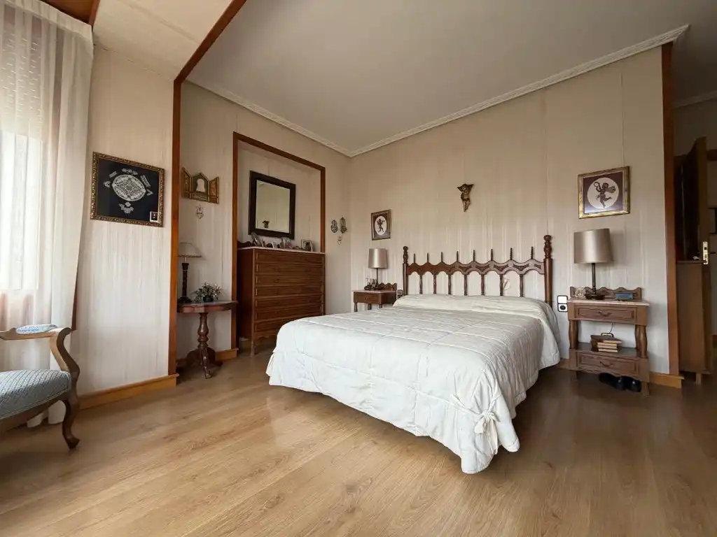 Schlafzimmer von Dachboden zum Verkauf in Segorbe