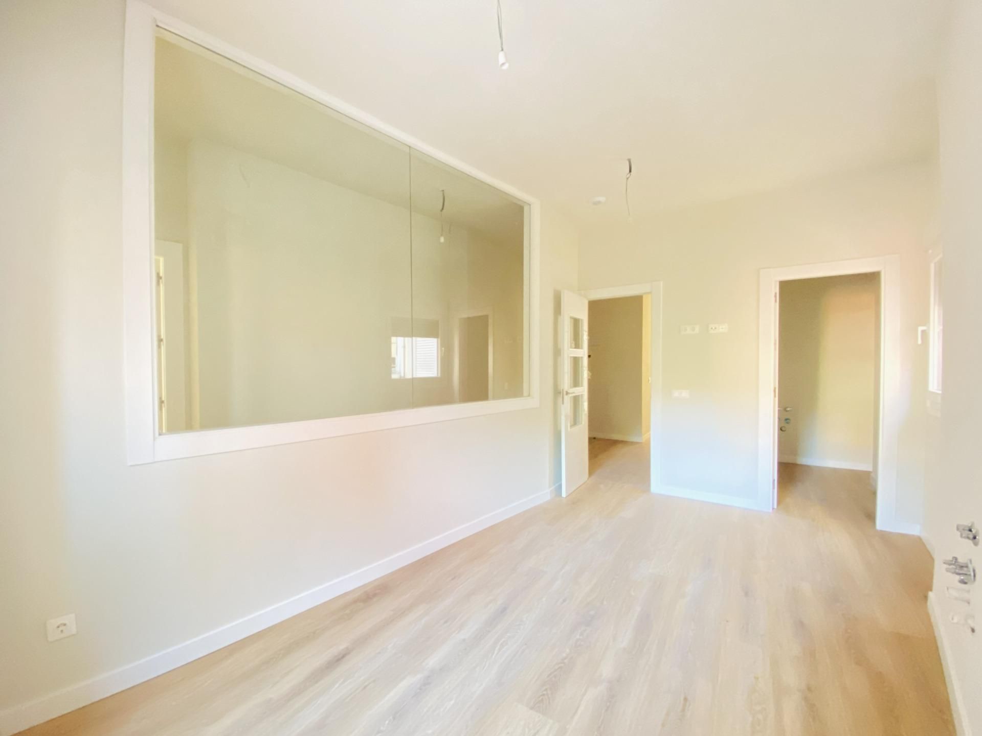 Pis en venda a Calle LEOPOLDO CANO, Centro