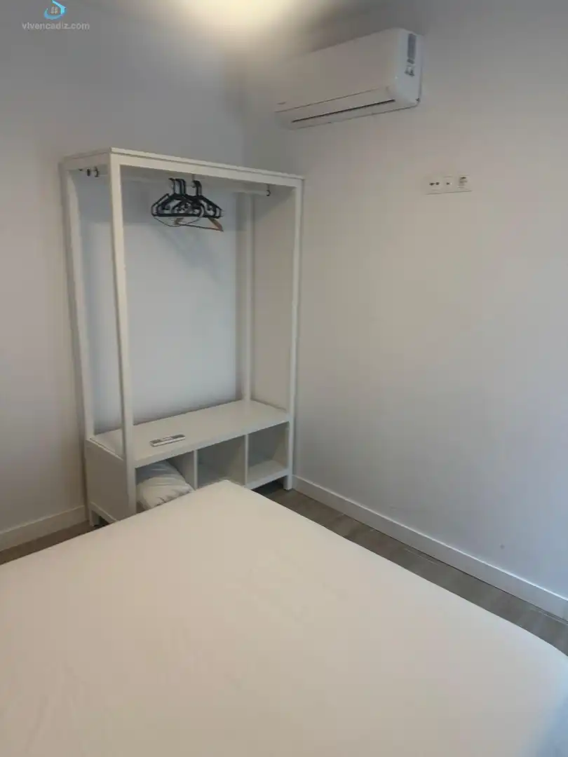 Habitación de Piso en venta en Cádiz
