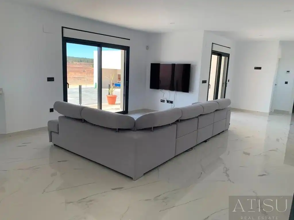 Chalet con piscina en venta en El Pinós / Pinoso, imagen 3