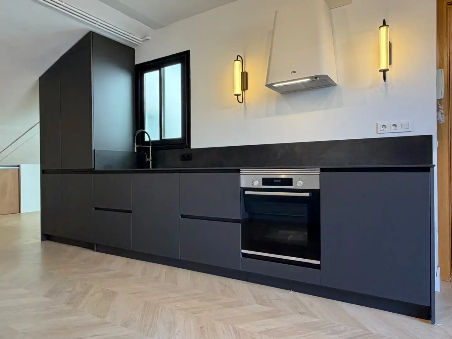 Office space with lift to rent in Carrer de l'Hospital 9, imagen 5