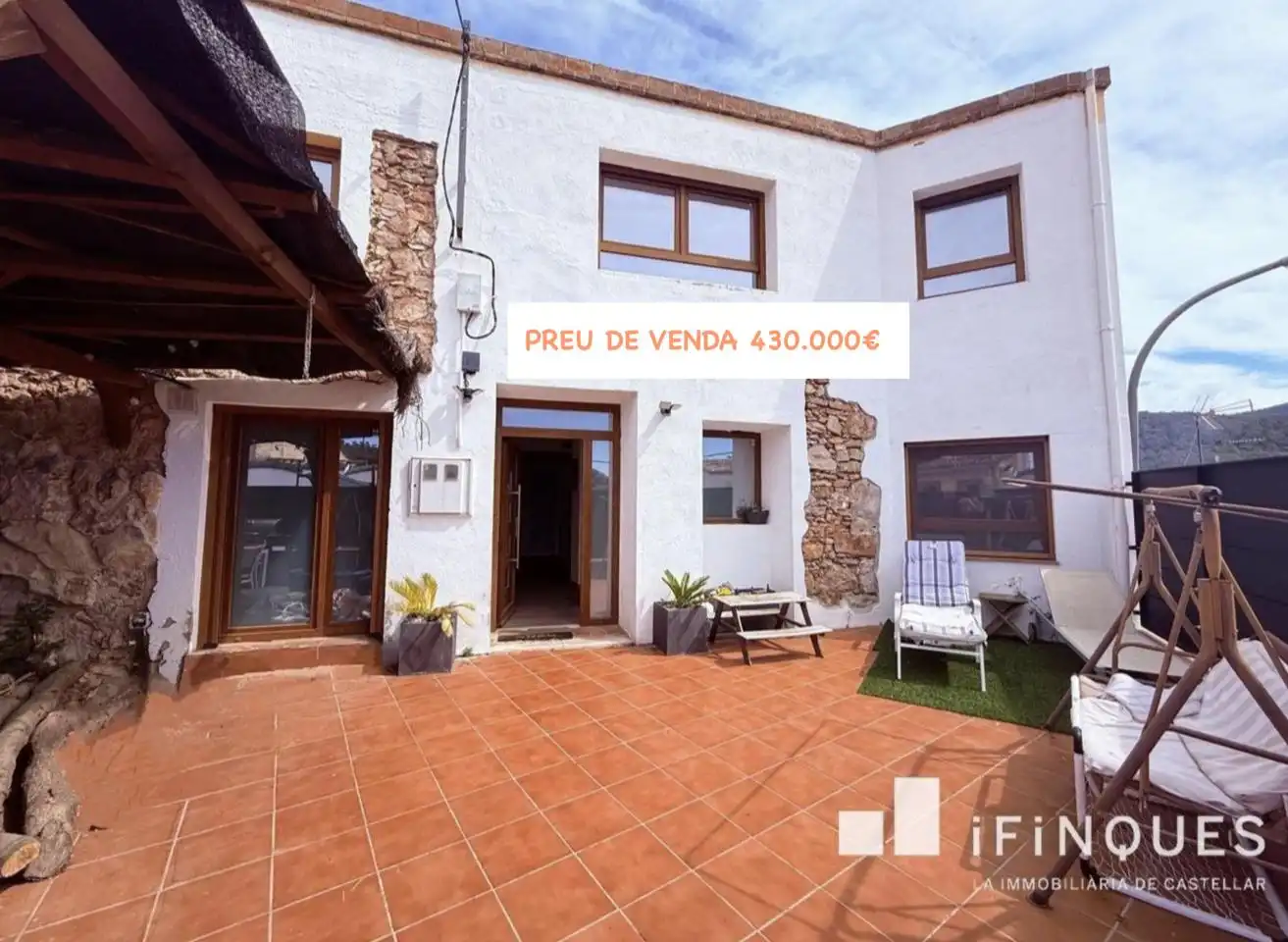 Vista exterior de Casa o xalet en venda en Castellar del Vallès amb Aire condicionat, Calefacció i Parquet