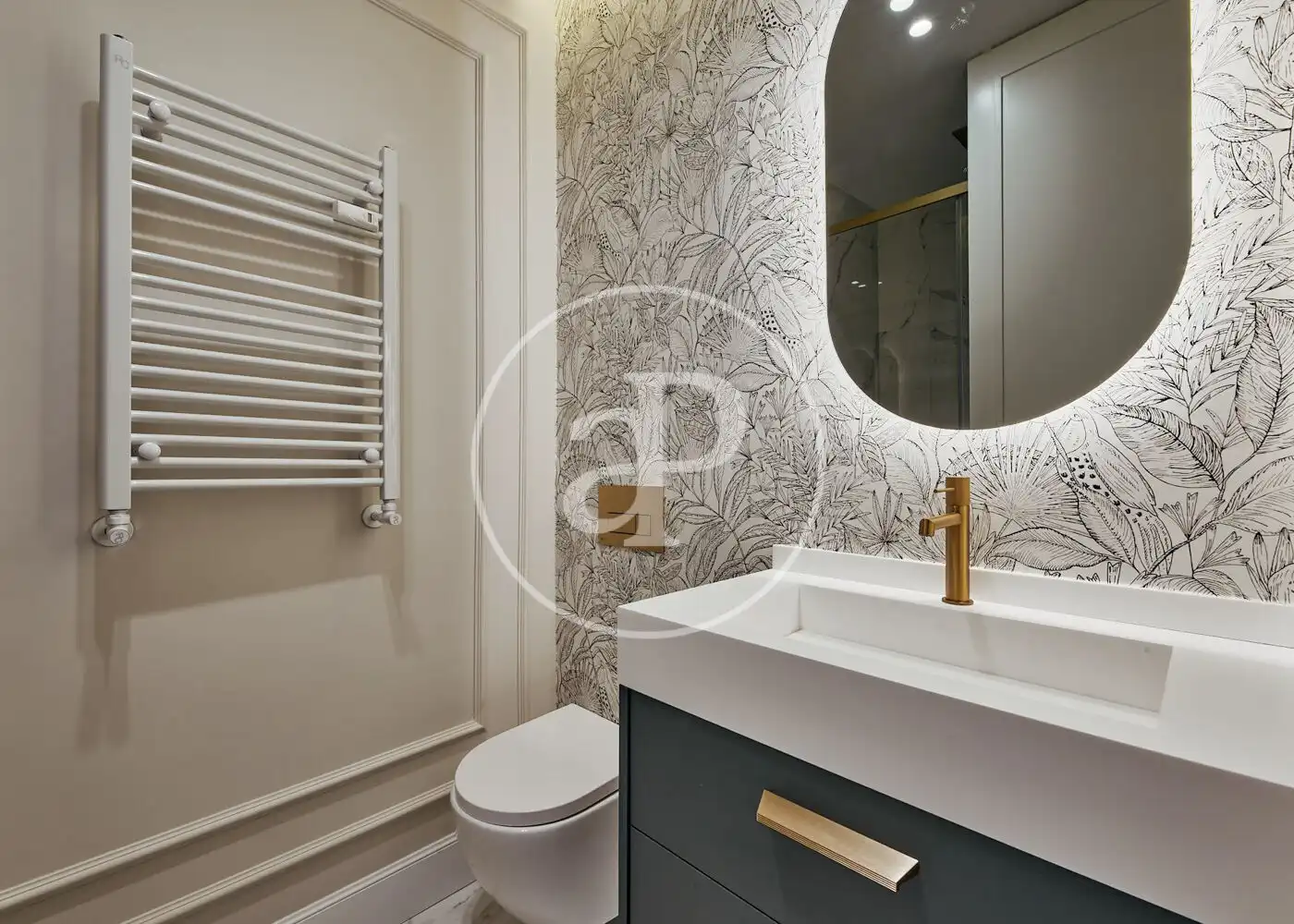 Bathroom of Flat for sale in Madrid  with Air Conditioner, Heating and Storage room