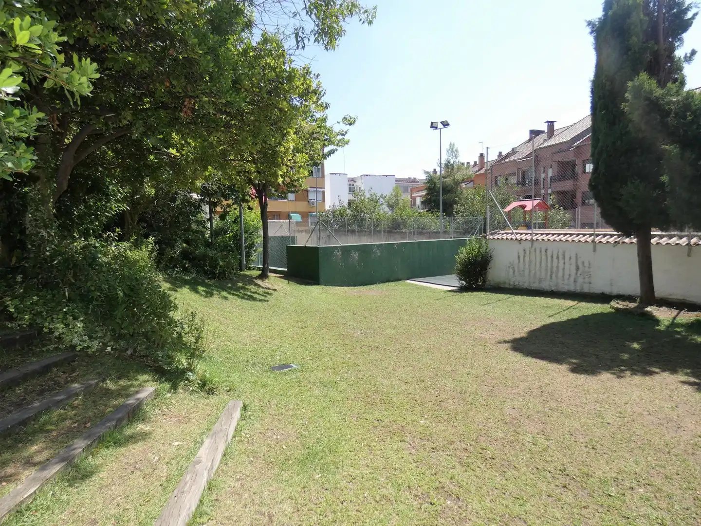 Jardí de Planta baixa en venda en Valdemoro amb Calefacció, Parquet i Terrassa